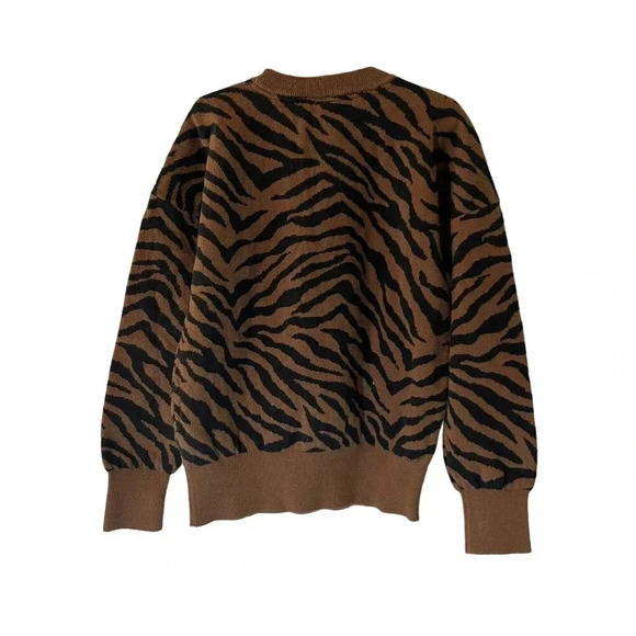 GAP Girls Tiger Print Knit Pullover Crewneck Sweater Medium Black Chestnut Brown - Picture 2 of 5